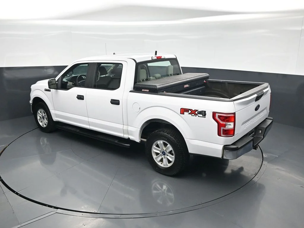 Used 2020 White Ford XL image 38