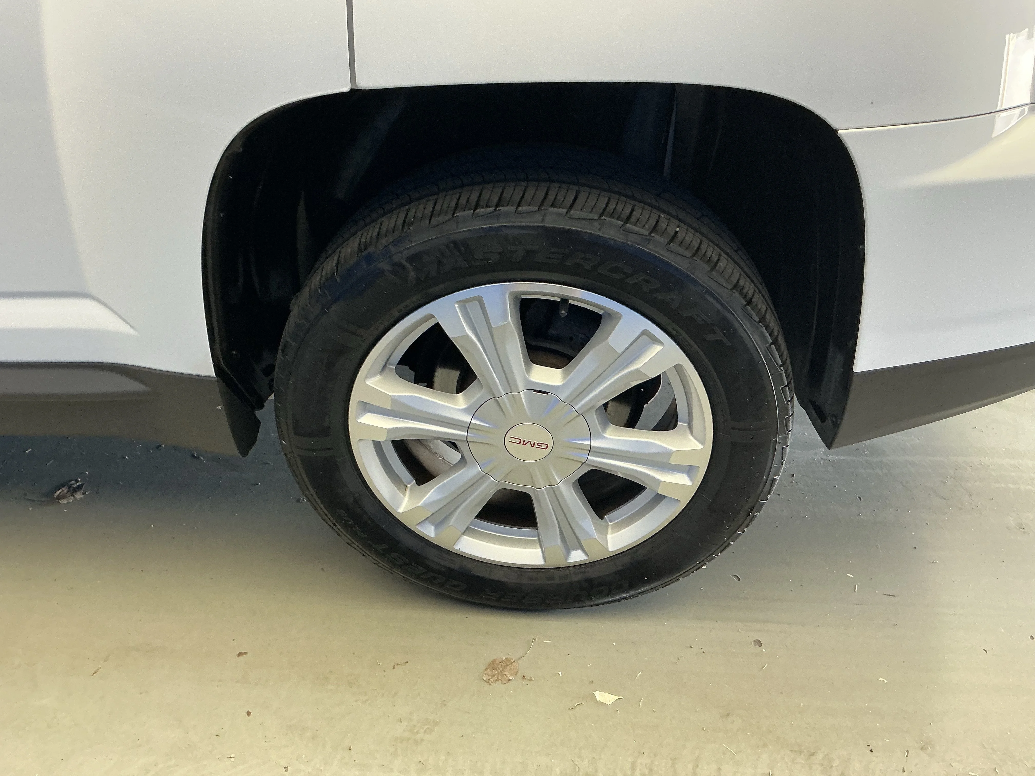 Used 2017 Summit White GMC SLE image 8