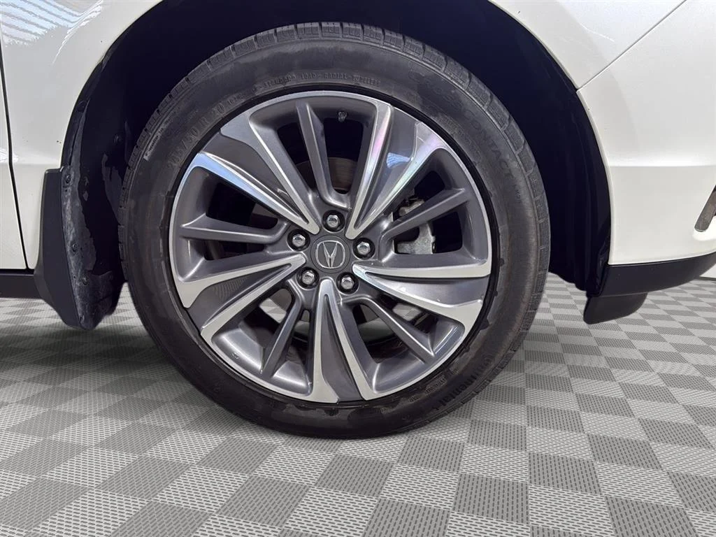 Used 2018 White Acura SH-AWD w/Technology Pkg image 9
