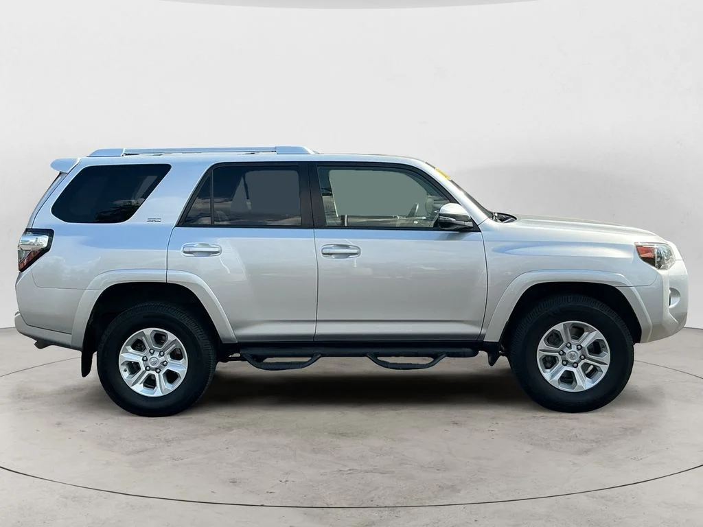 Used 2016 Silver Toyota SR5 Premium image 4