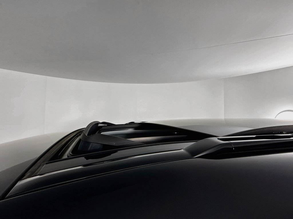 New 2026 Fuji White LAND ROVER S image 23