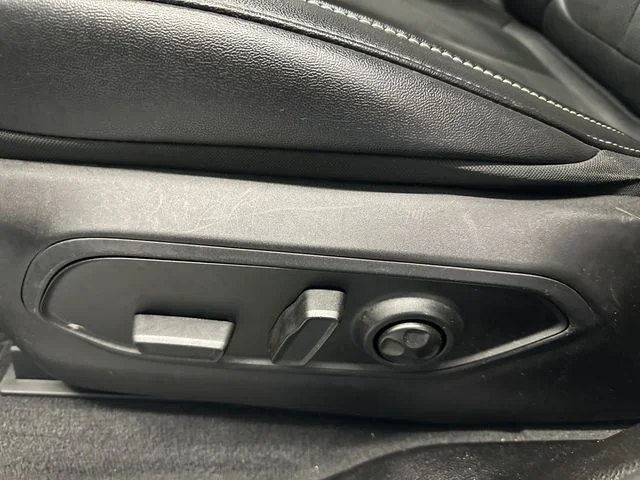 Used 2024 Silver Jeep Altitude image 22