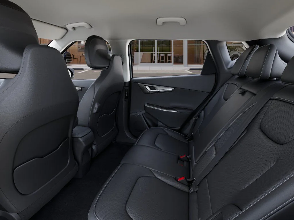 New 2026 Glacial White Pearl Kia Wind image 18