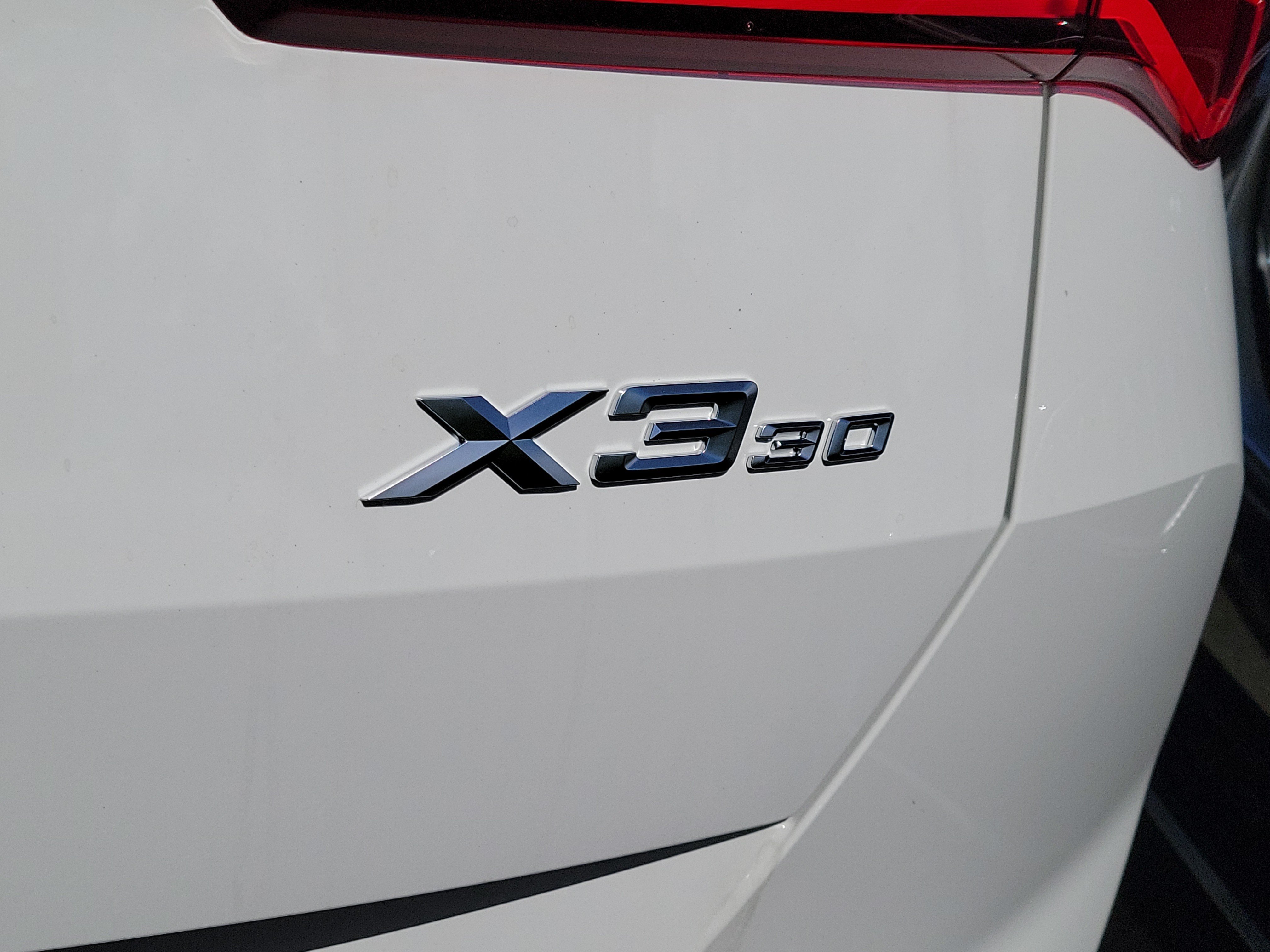 New 2026 Alpine White BMW 30 xDrive image 4