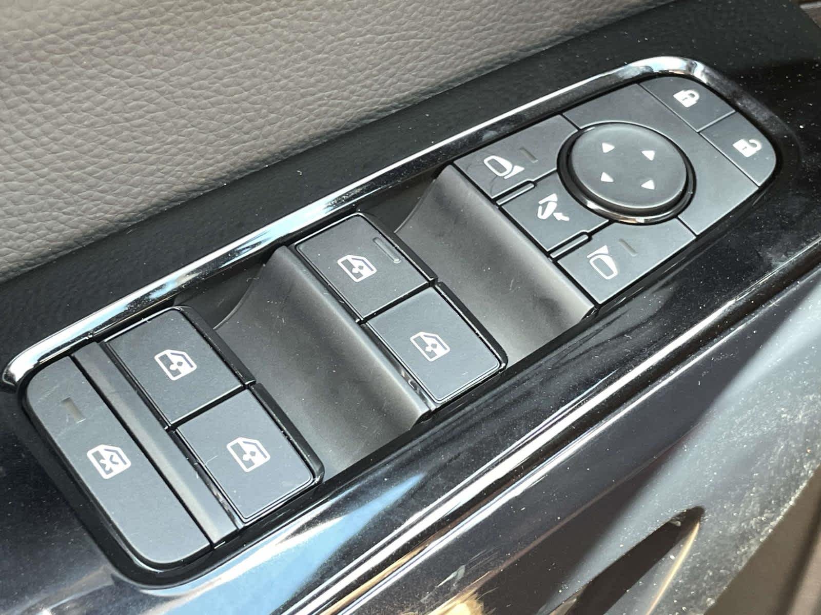 New 2026 Boulder Gray Pearl/Super Black Nissan Platinum image 30