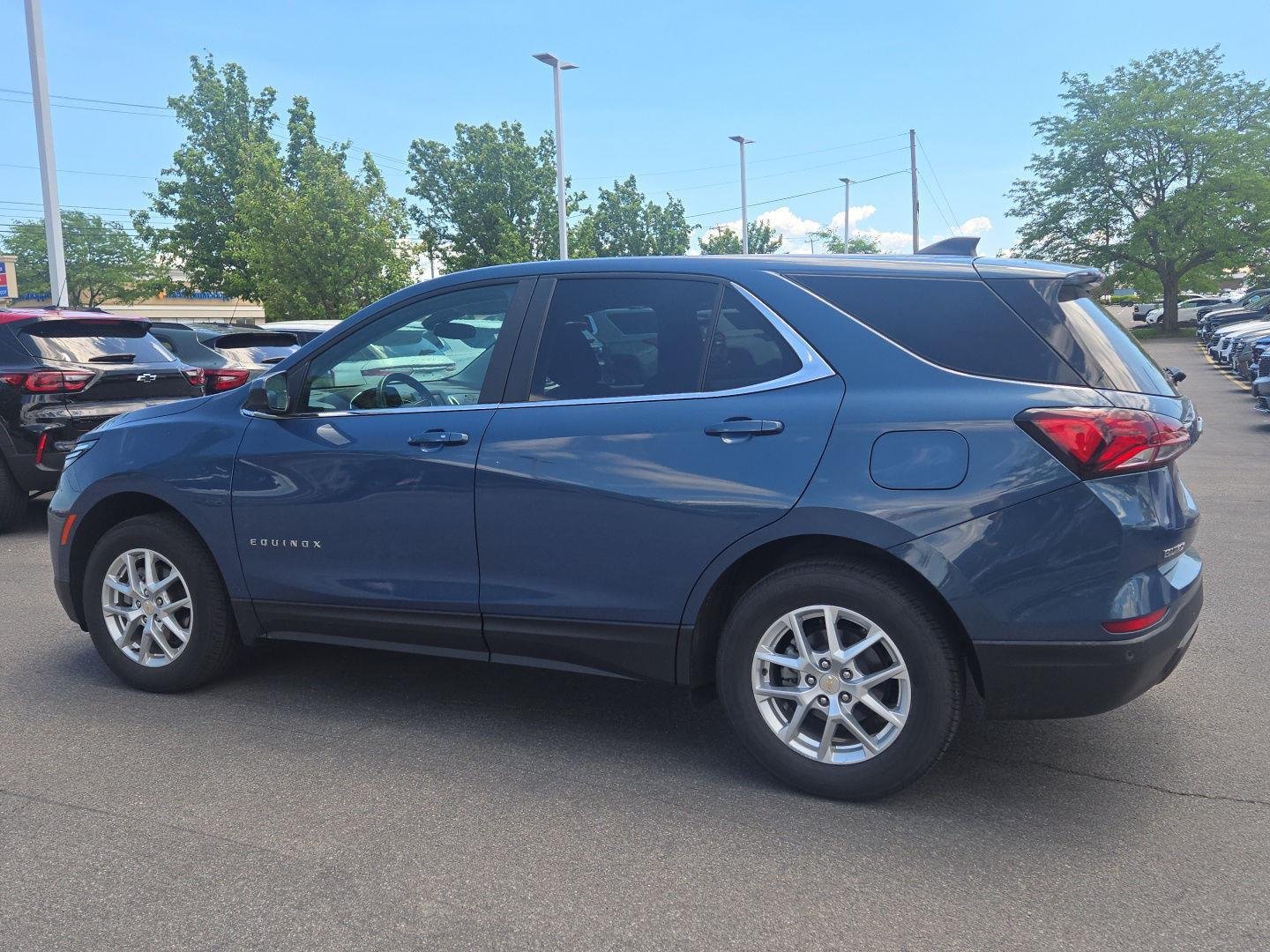 Used 2024 Lakeshore Blue Metallic Chevrolet LT image 3