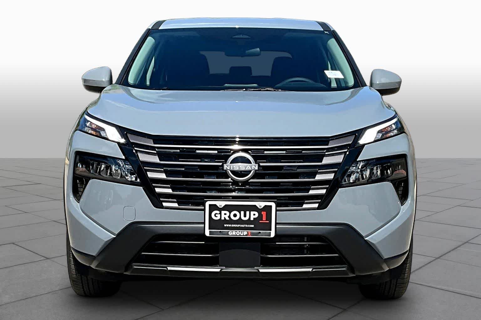 New 2026 Boulder Gray Pearl Nissan SV image 3