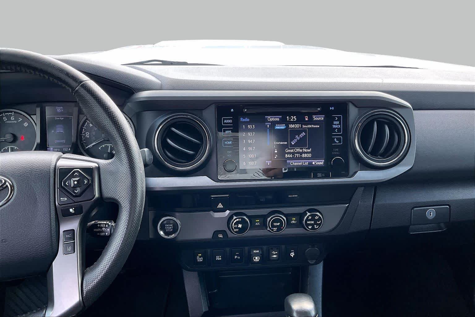 Used 2018  Toyota SR5 image 7