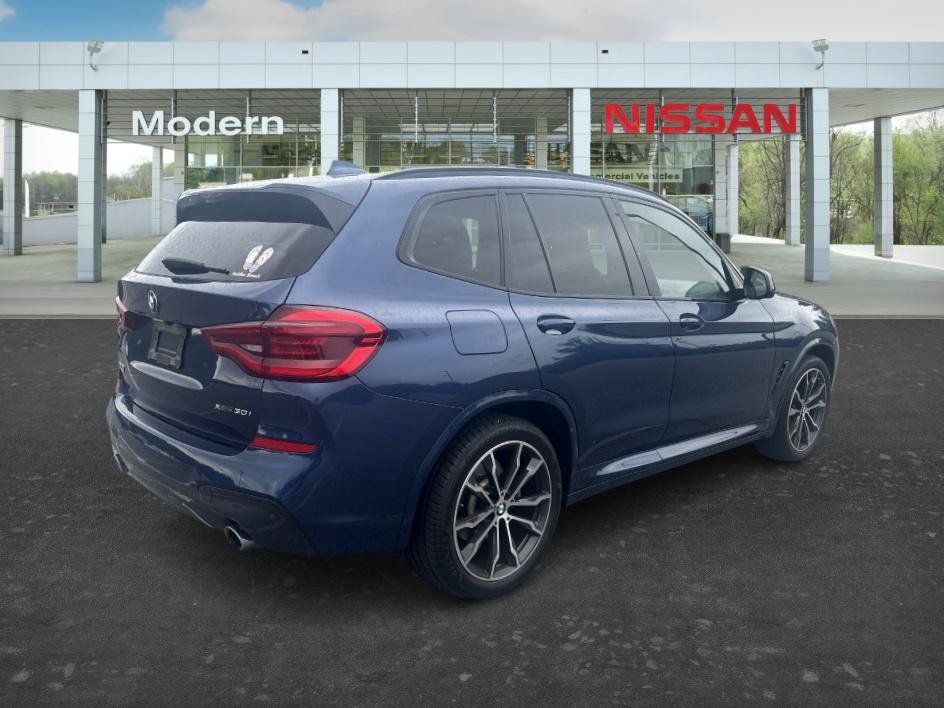 Used 2021 Phytonic Blue Metallic BMW xDrive30i image 5