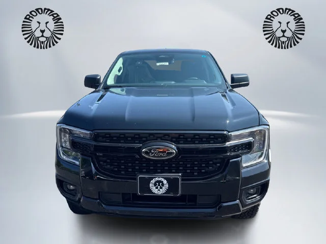 New 2026 Shadow Black Ford XLT image 2