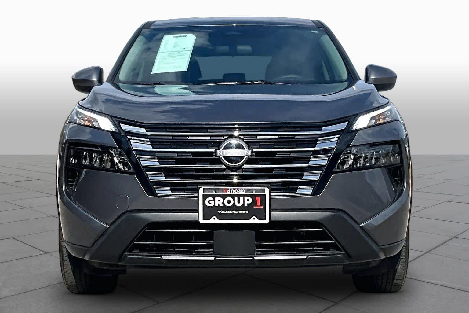 Certified Used 2026 Gun Metallic Nissan SV image 4