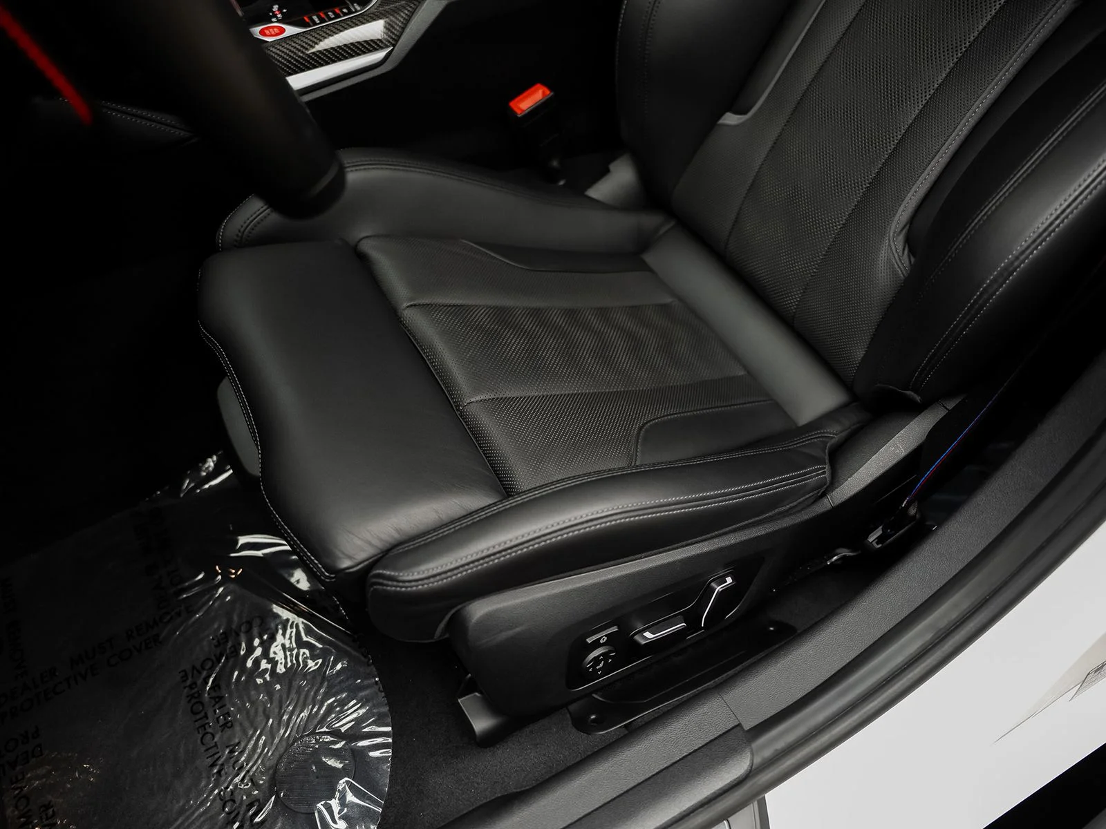 Used 2025 White BMW Competition image 36