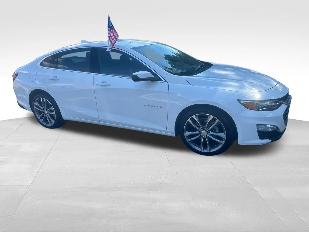 Used 2024 White Chevrolet LT image 33