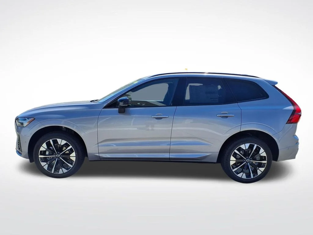 New 2026 Aurora Silver Volvo Plus image 5
