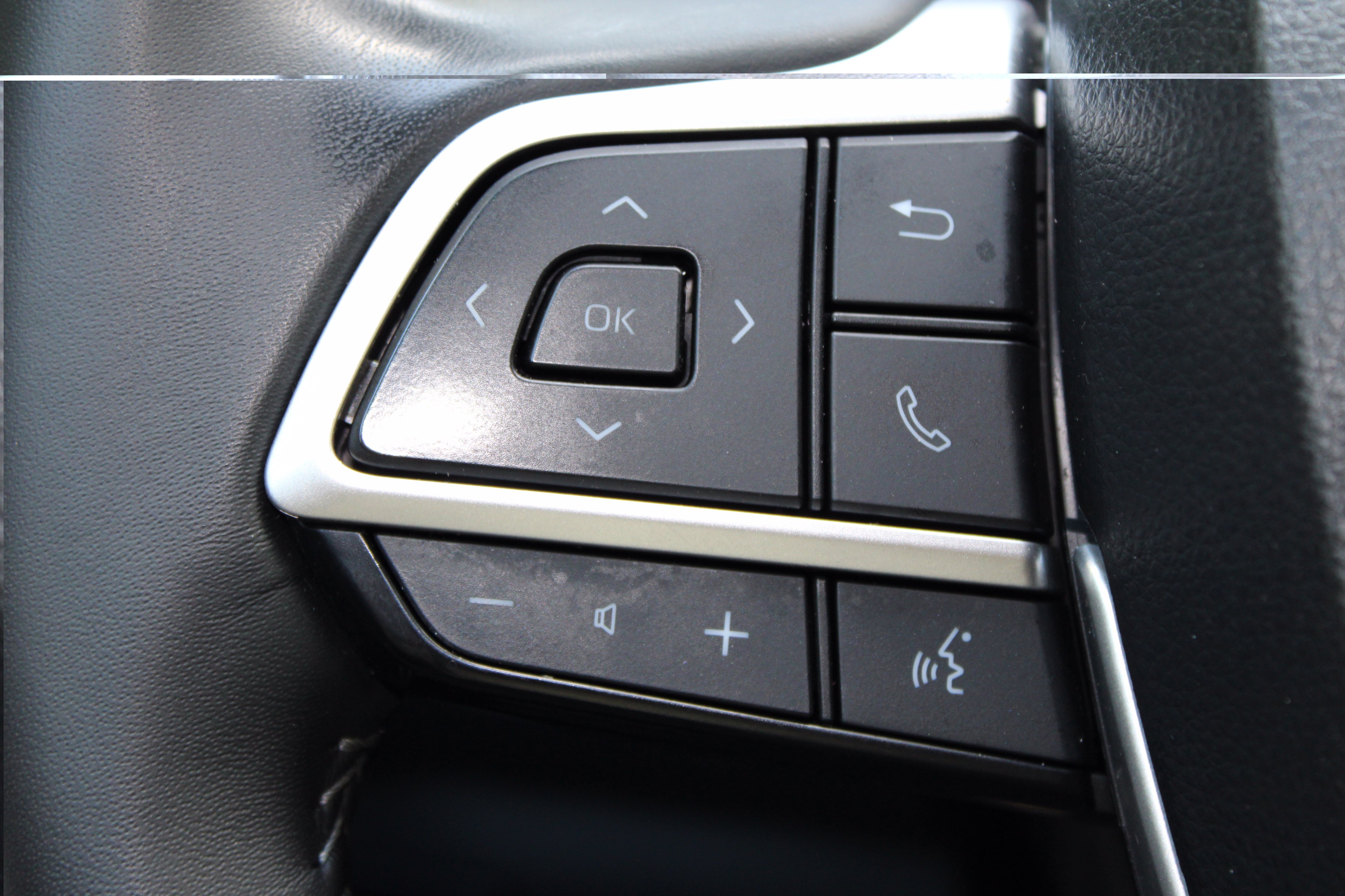 2023 Toyota Highlander XLE - Photo 38