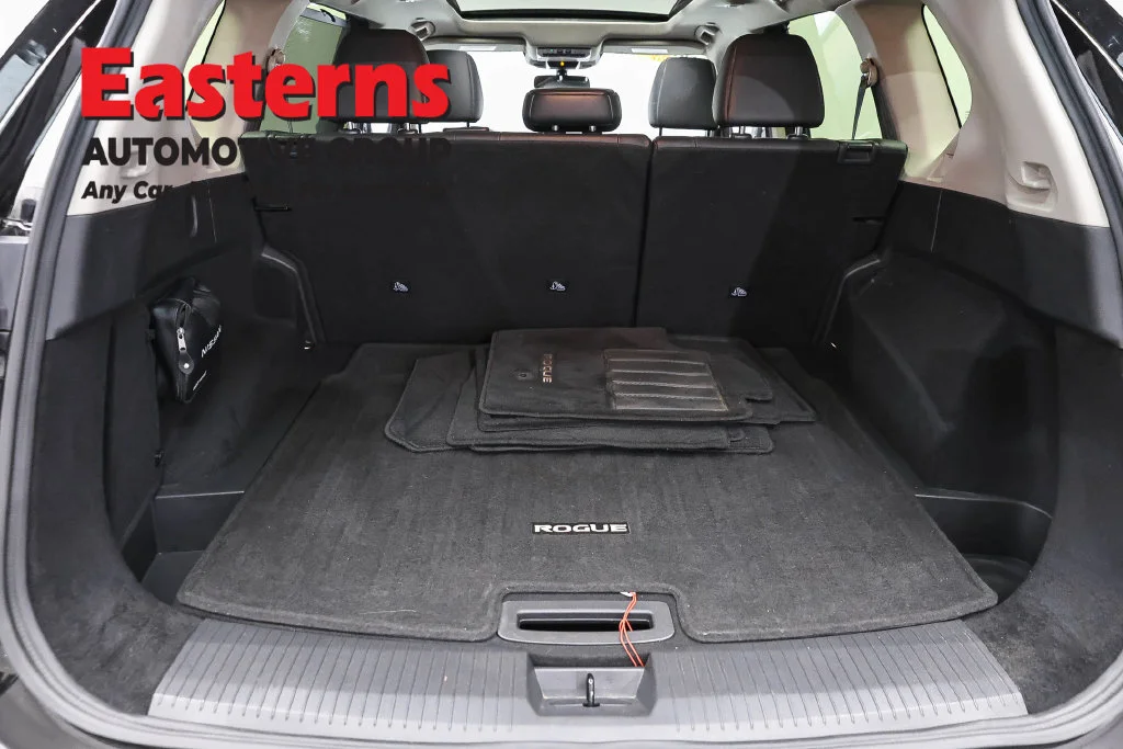 Used 2023 Black Nissan SV image 9