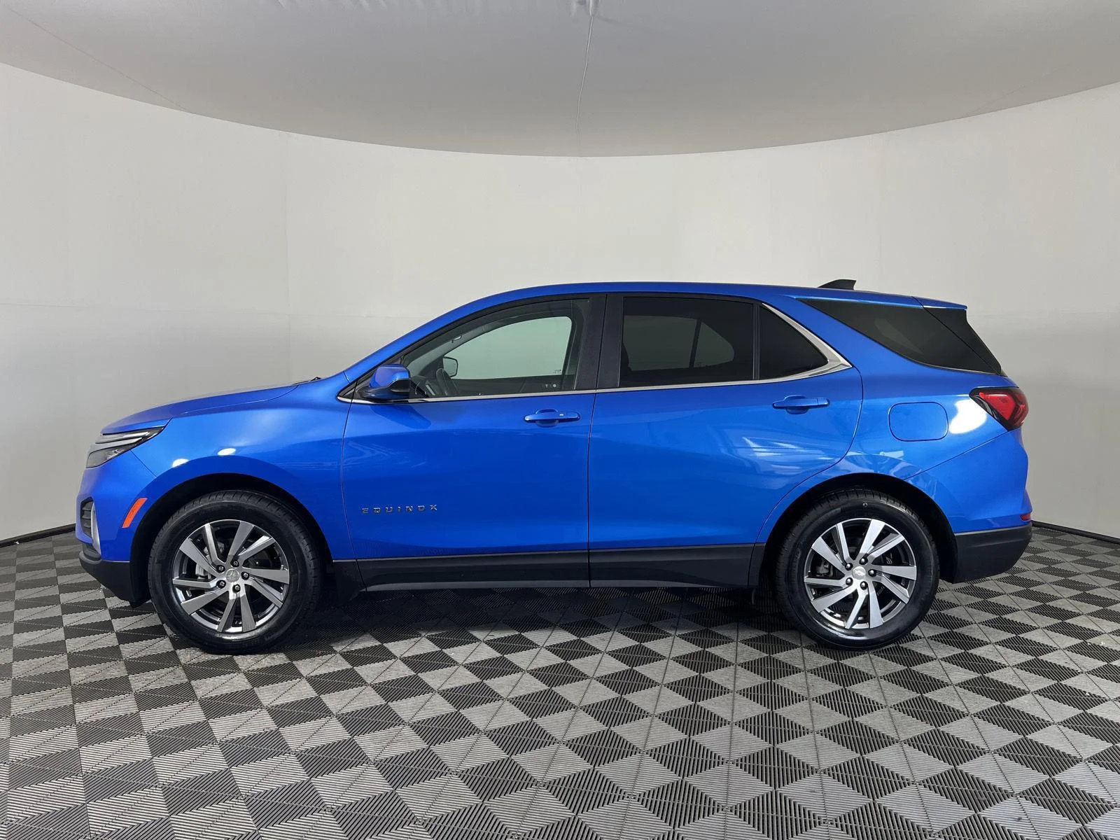 Used 2024 Riptide Blue Metallic Chevrolet LT image 25