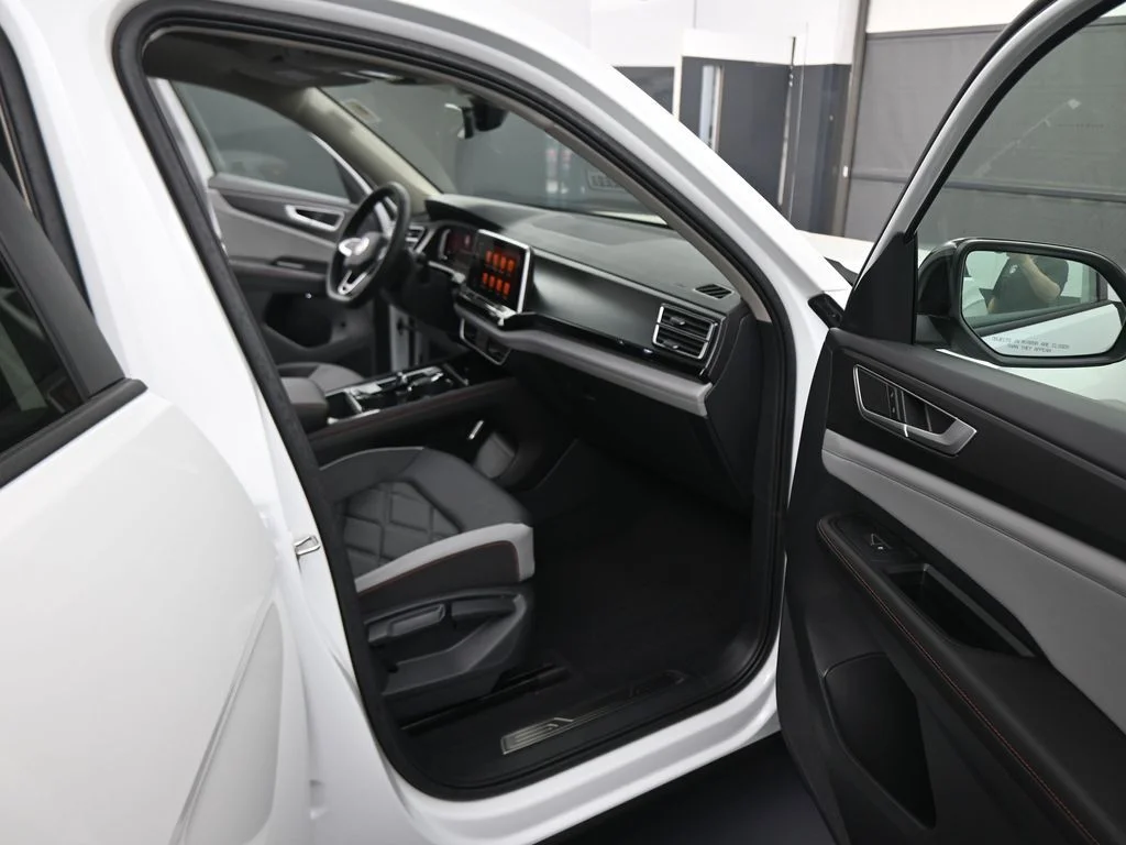 New 2026  Volkswagen 2.0T Peak Edition image 43