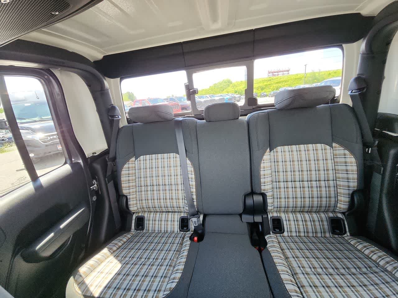 New 2026 Granite Crystal Metallic Clear-Coat Exterior Paint Jeep 85th Anniversary Edition image 14