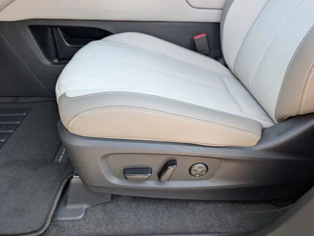 New 2027 HARBOR GRAY INFINITI LUXE image 22
