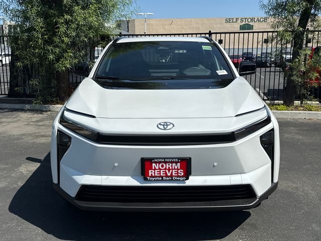 New 2026 Wind Chill Pearl <sup>1</sup> Toyota  XLE image 6