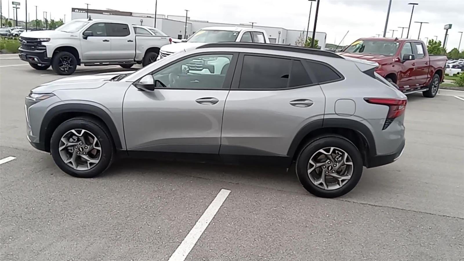 Certified 2025 Chevrolet Trax LT with VIN KL77LHEP4SC256859 for sale in Kansas City