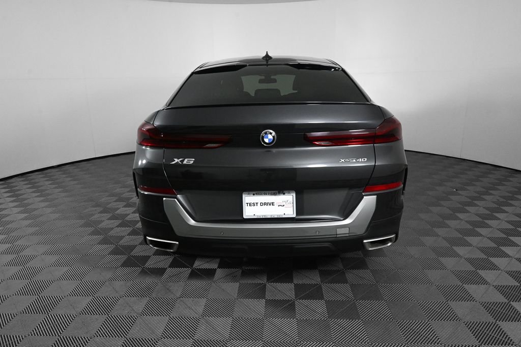 Used 2023 Gray BMW xDrive40i image 27