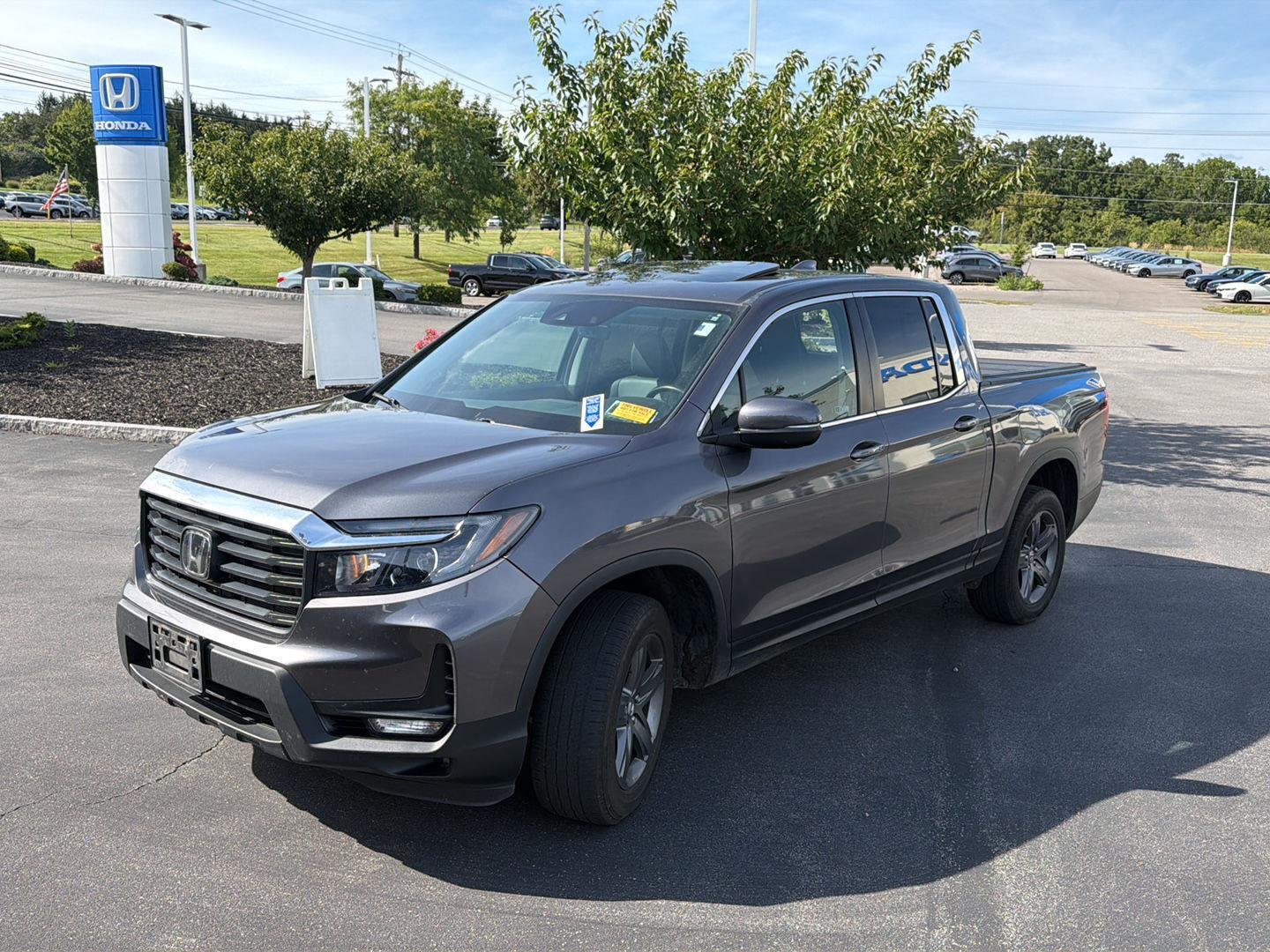 Used 2023 Modern Steel Metallic Honda RTL image 3