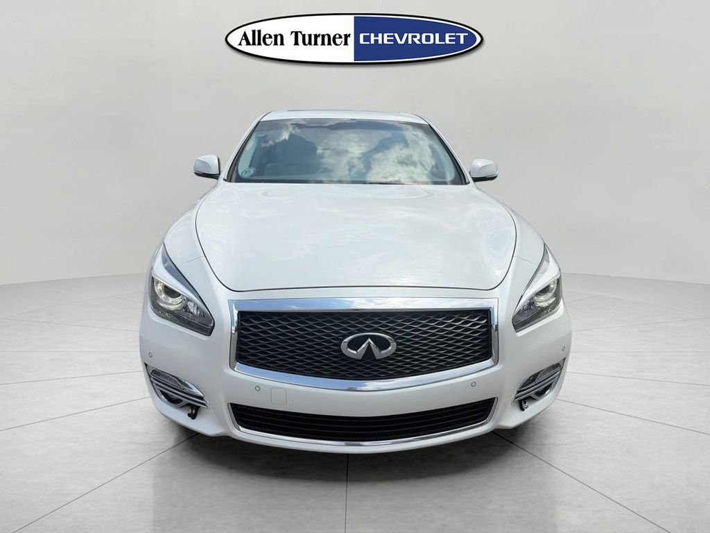 Used 2019 White INFINITI 3.7 image 2