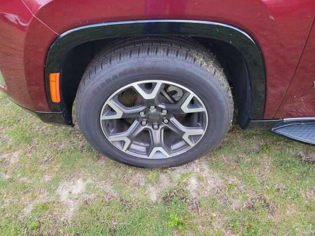 Used 2023 Red Jeep Series III image 5