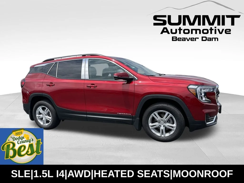 Used 2022 Cayenne Red Tintcoat GMC SLE image 1