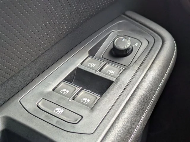 2026 Volkswagen Atlas Cross Sport SEL R-LINE - Photo 26