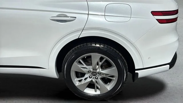 Used 2023 White Genesis 3.5T Sport image 36
