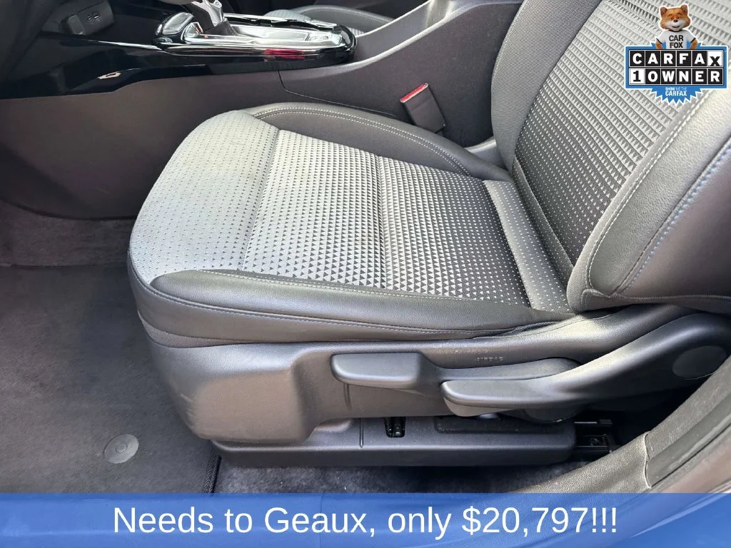 Used 2025 Gray Chevrolet LT image 33