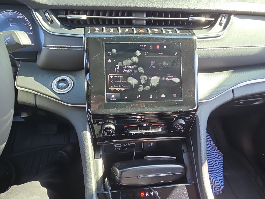 Used 2024 Red Jeep Laredo image 10