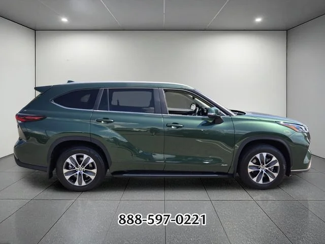 Used 2025 Cypress TOYOTA XLE image 6