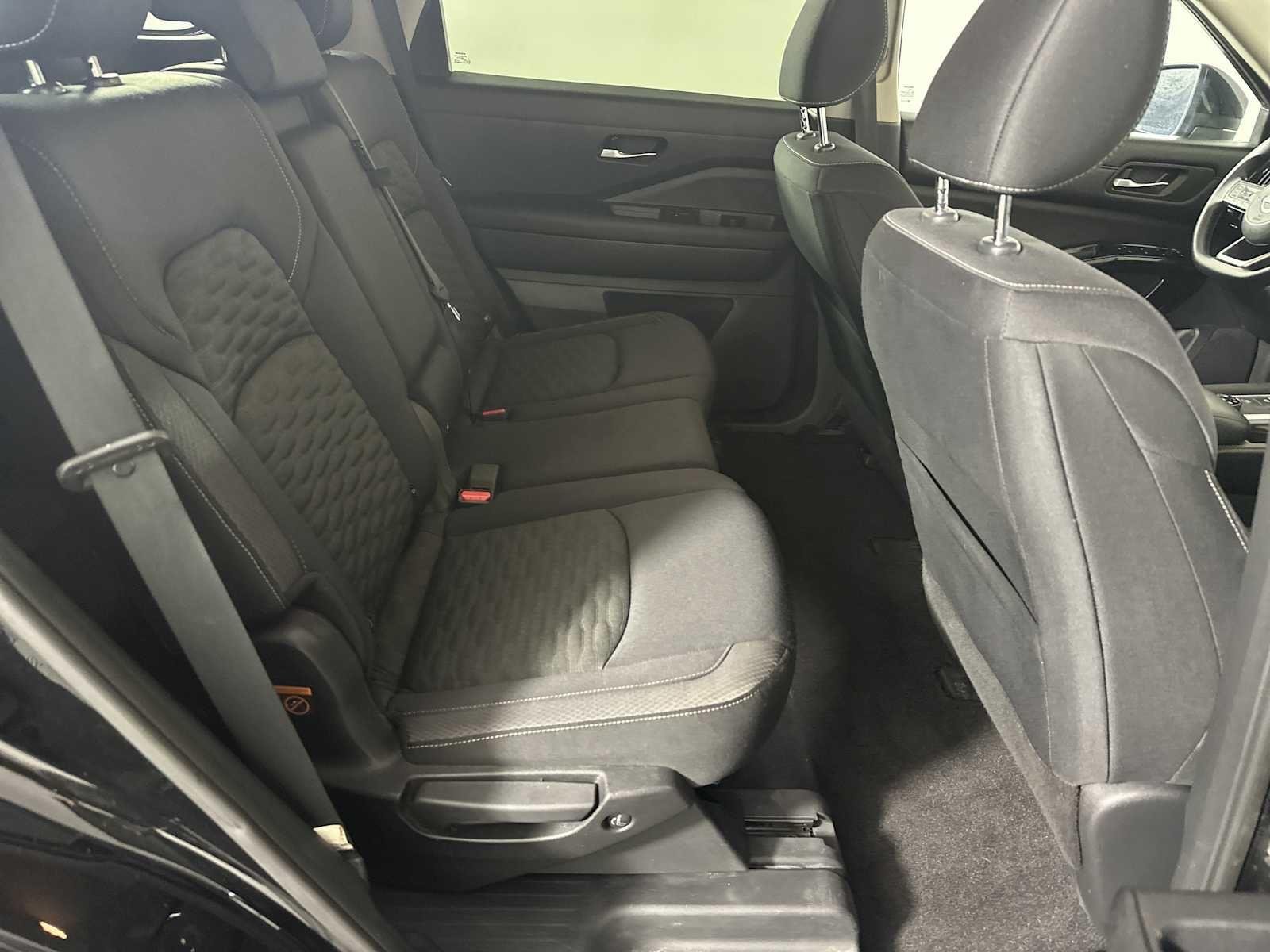 Used 2022 Super Black Nissan S image 18