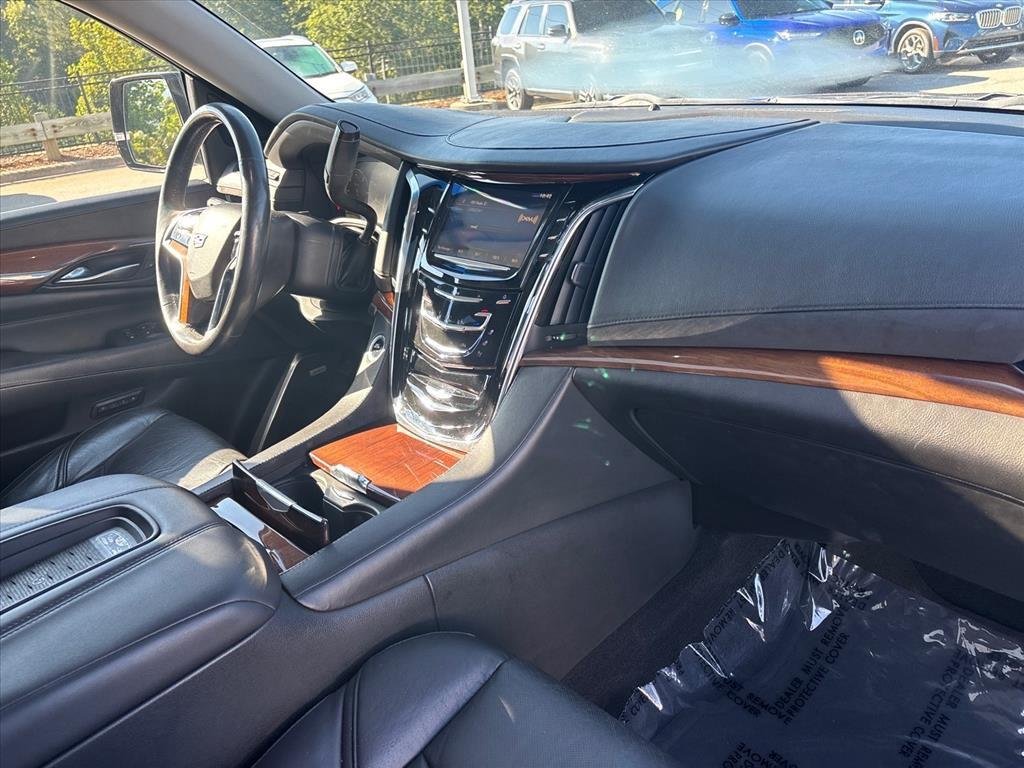 2015 Cadillac Escalade Luxury - Photo 31