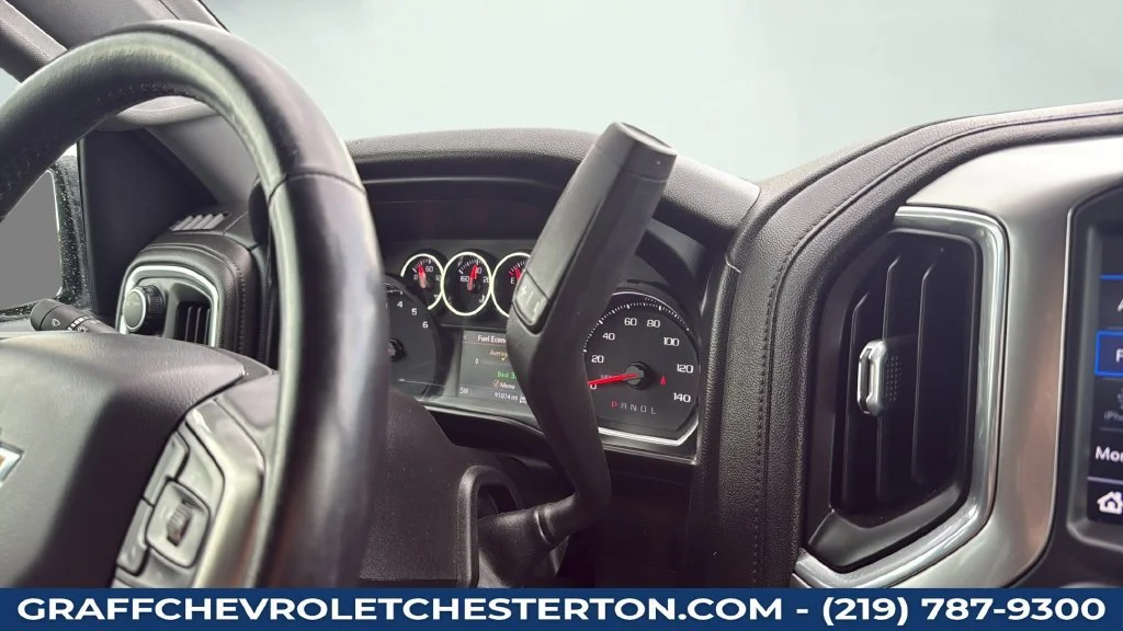 Used 2020 SUMMIT WHITE Chevrolet LT image 32