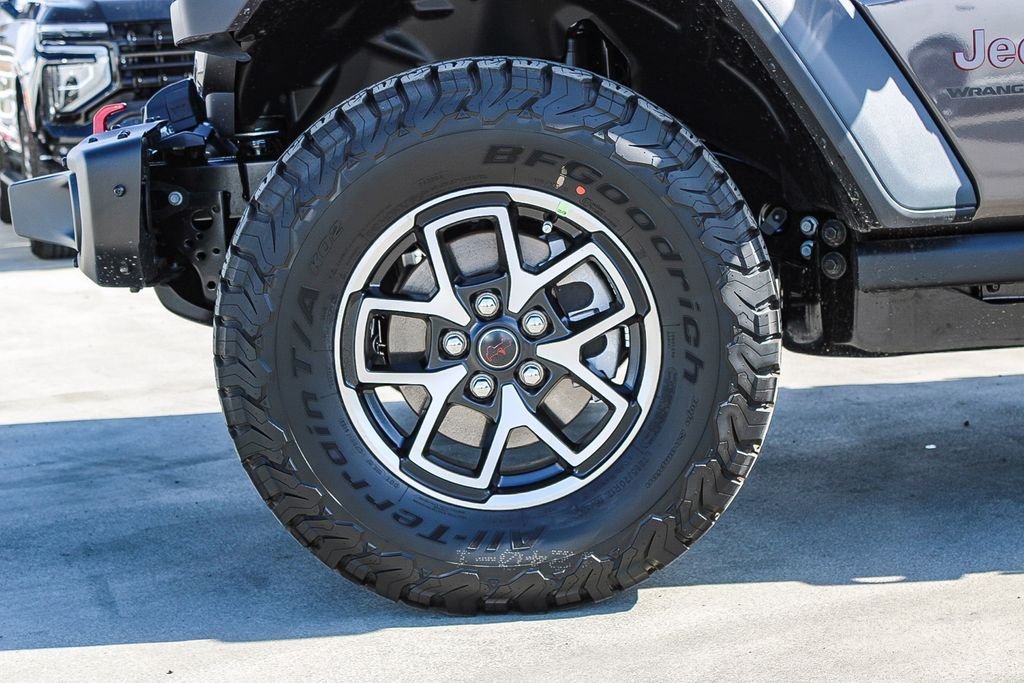 New 2026 Crystal Metallic Jeep Rubicon image 11