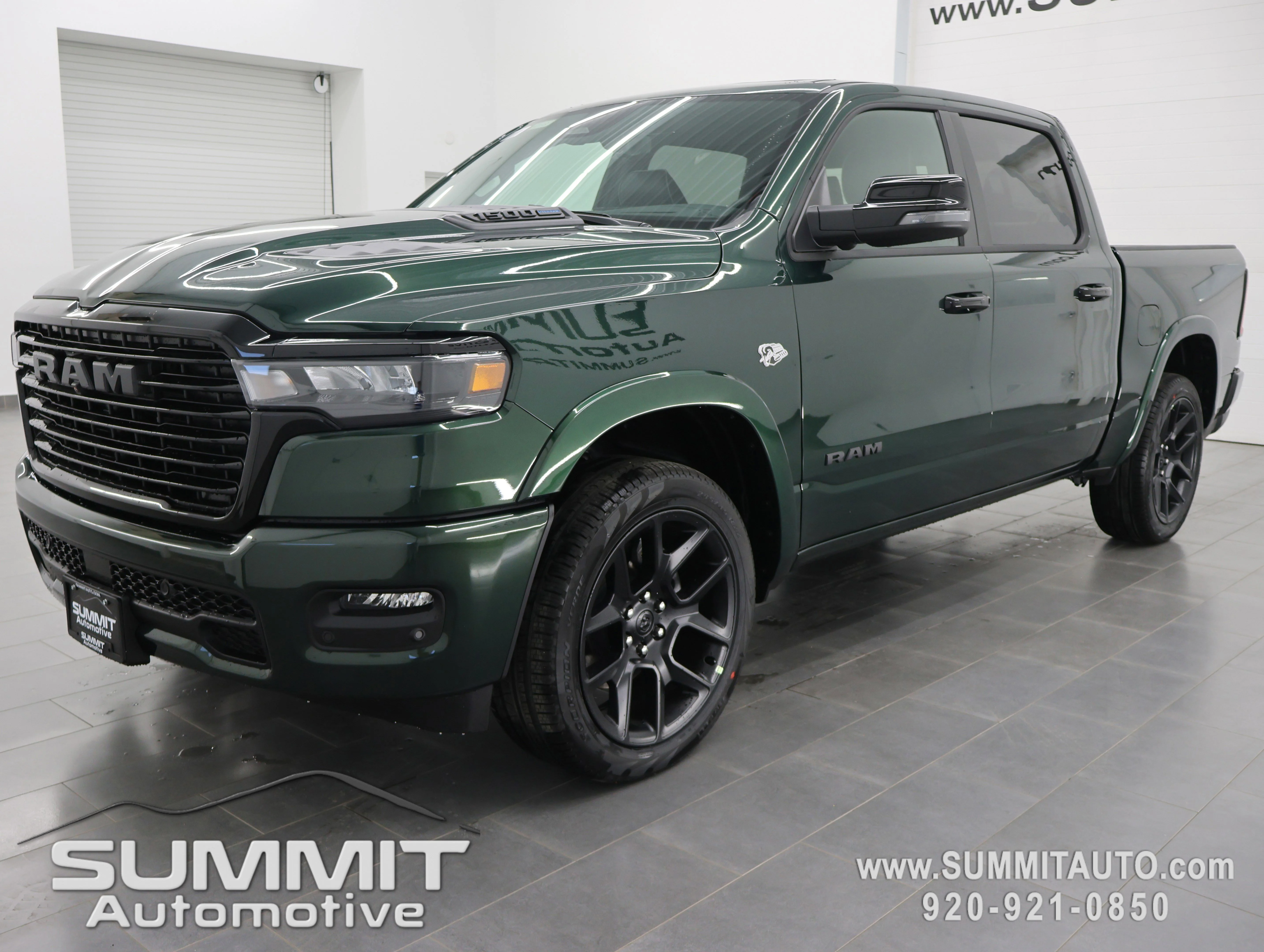 New 2026 Serrano-Green Metallic Exterior Paint RAM Laramie image 7