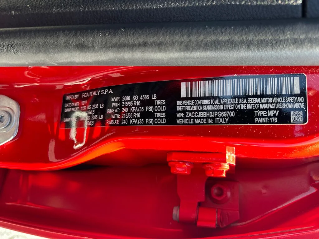 Used 2018 Red Jeep Latitude image 31