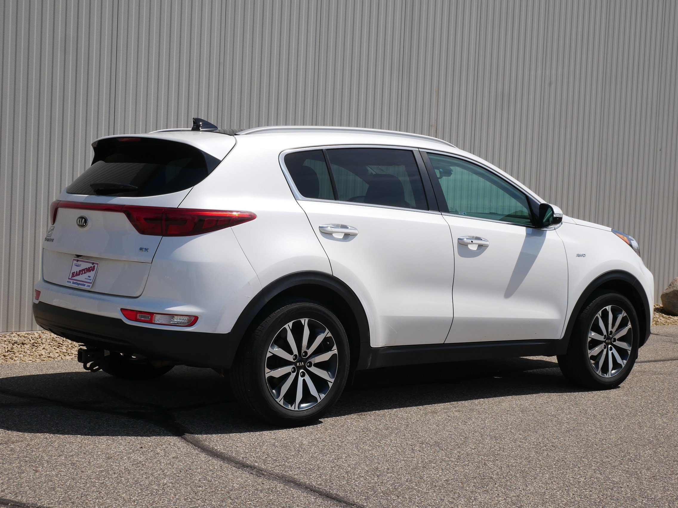 Used 2017 Snow White Pearl Kia EX image 5