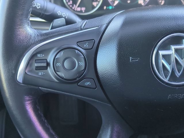 Used 2017 WHITE FROST TRICOAT Buick Essence image 12