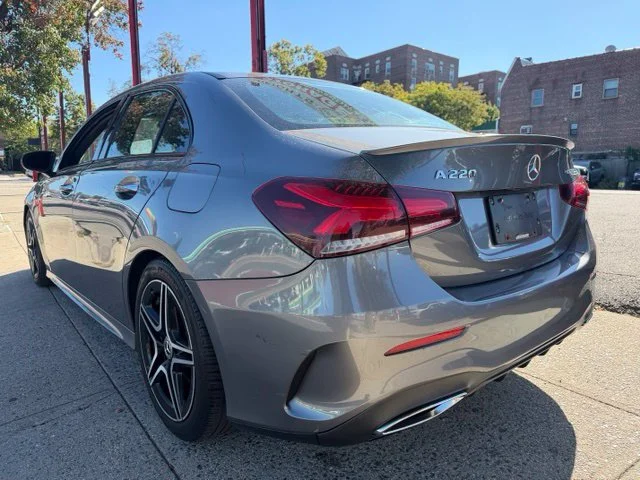 Used 2019 Gray Mercedes-Benz A 220 image 7
