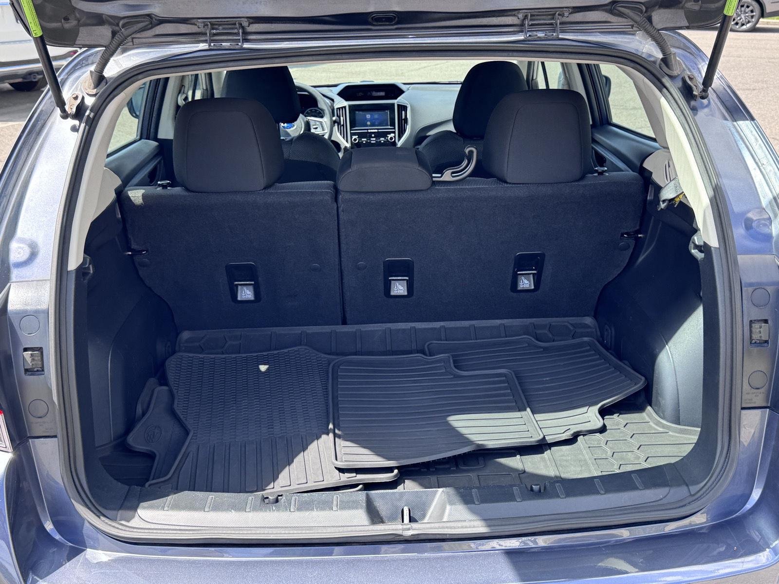 Used 2017 Ice Silver Metallic Subaru Premium image 21