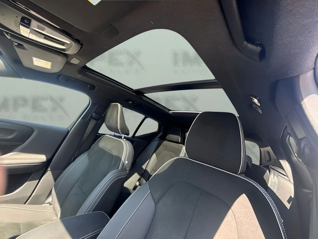 Used 2023 White Volvo Twin Plus image 10