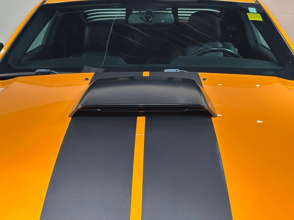 Used 2007 Orange Ford  image 20