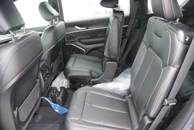New 2026 Baltic Gray Metallic Clearcoat Jeep Limited image 11