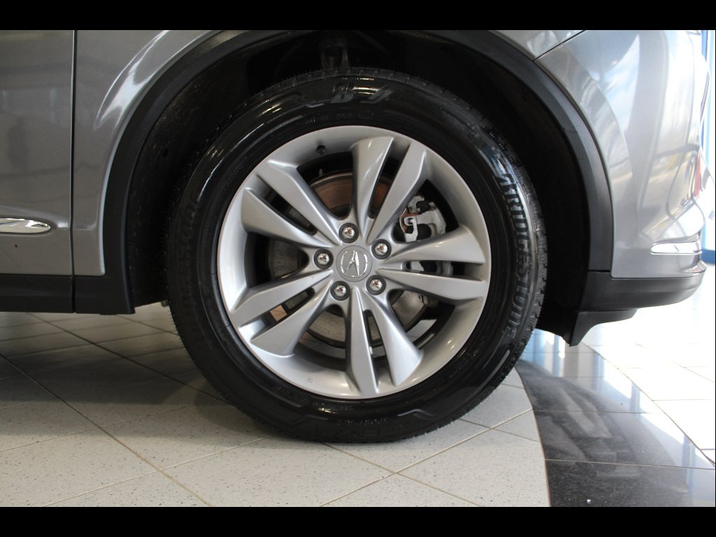 Used 2023 Liquid Carbon Metallic Acura SH-AWD image 11